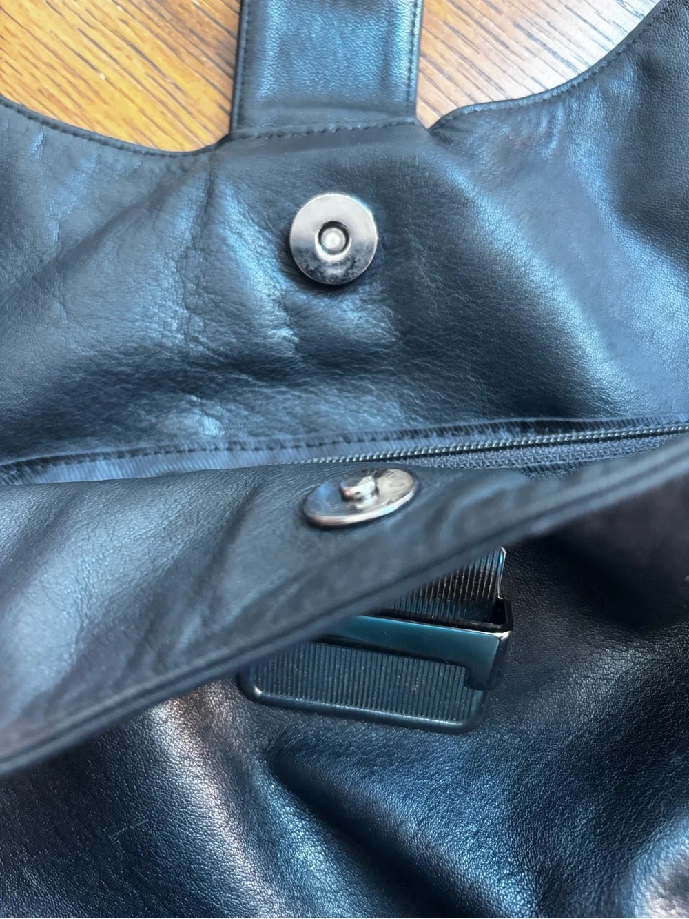 Maxx New York soft leather